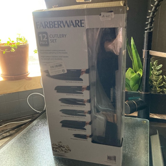 New In Box COPPER Faberware 12 piece Cutlery Knife Set - Picture 5 of 8